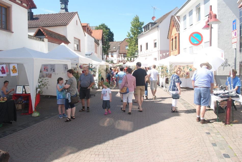 (c) Mainz-Bretzenheim.de K�nstlermarkt