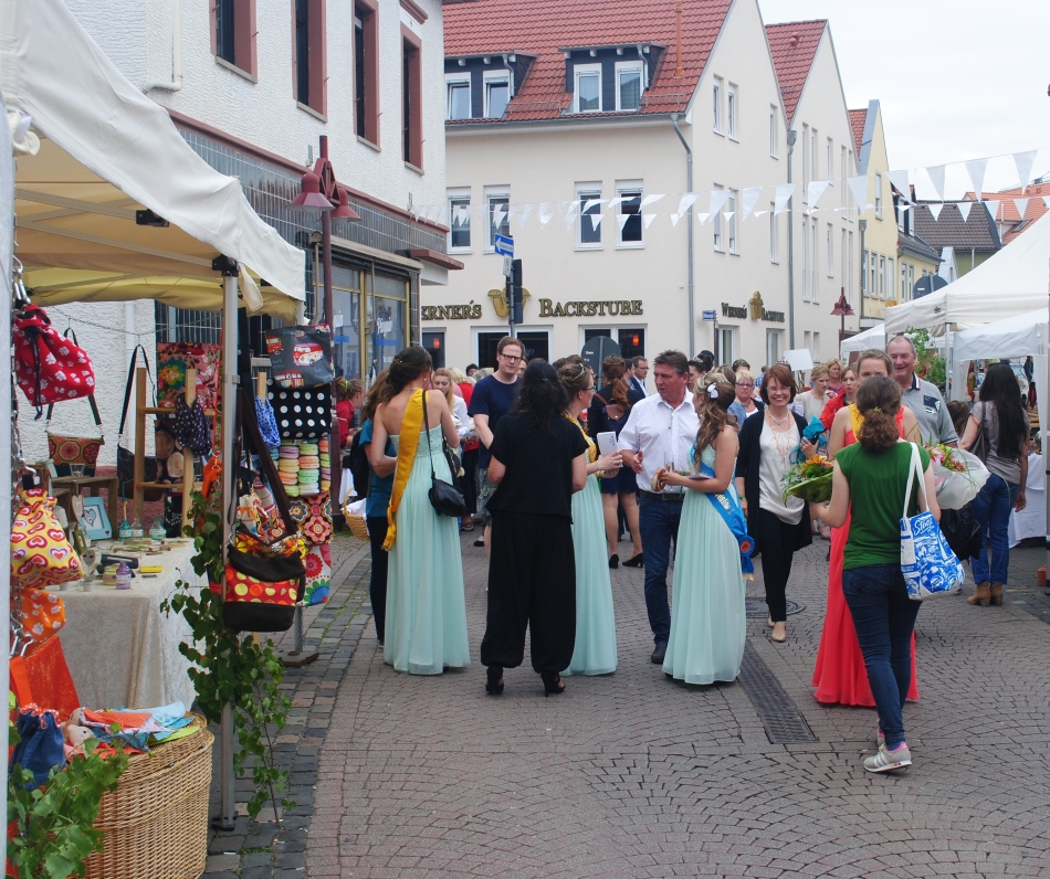 (c) Mainz-Bretzenheim.de K�nstlermarkt