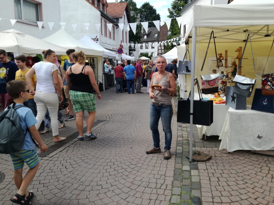 (c) Mainz-Bretzenheim.de K�nstlermarkt