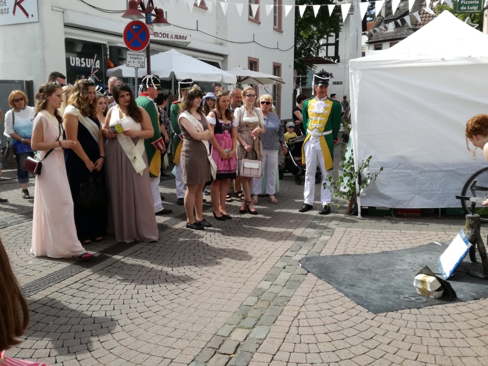 (c) Mainz-Bretzenheim.de K�nstlermarkt
