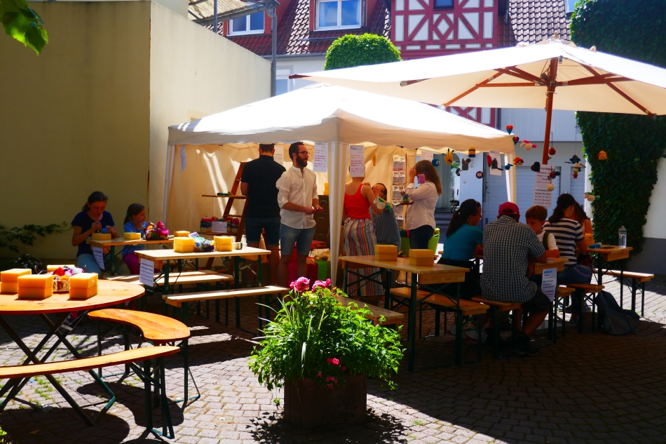(c) Mainz-Bretzenheim.de K�nstlermarkt