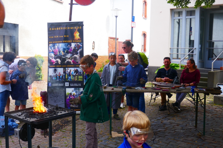 (c) Mainz-Bretzenheim.de K�nstlermarkt