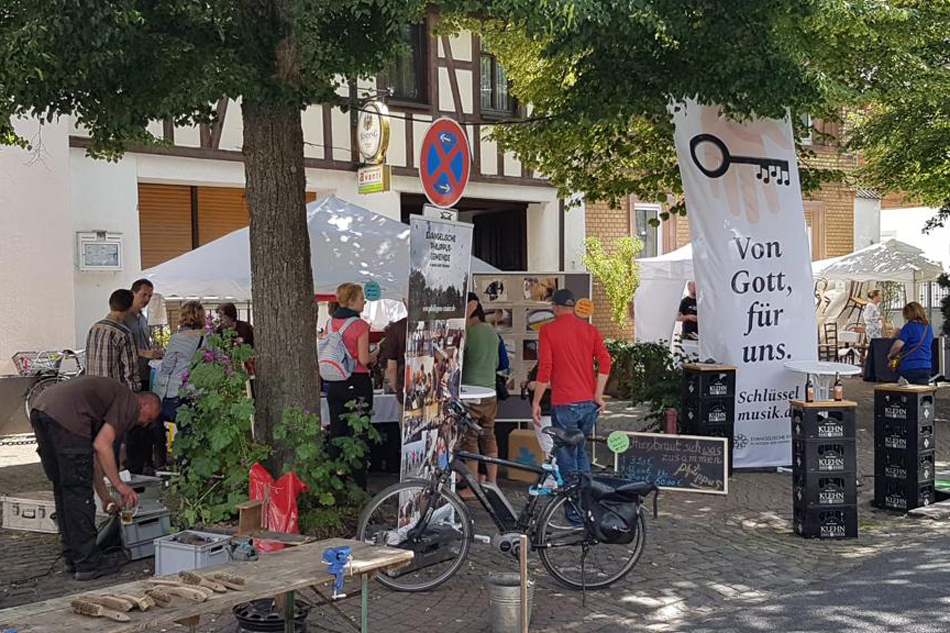 (c) Mainz-Bretzenheim.de K�nstlermarkt