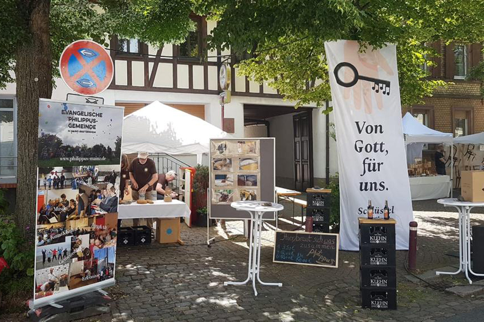 (c) Mainz-Bretzenheim.de K�nstlermarkt